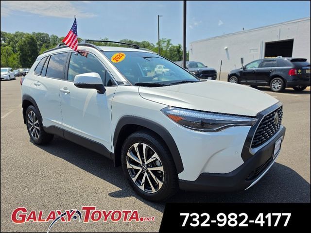2023 Toyota Corolla Cross XLE — photo 1 of 13