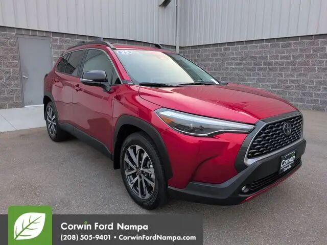 2025 Toyota Corolla Cross XLE — photo 1 of 49