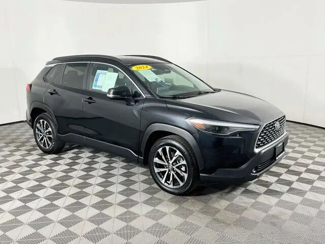 2024 Toyota Corolla Cross XLE