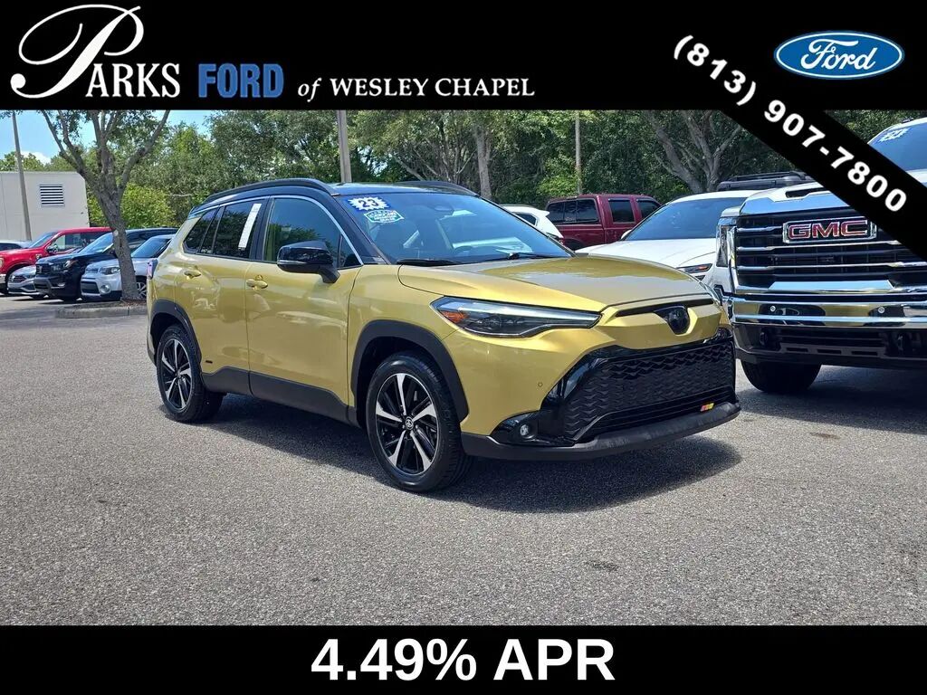2023 Toyota Corolla Cross Hybrid S — photo 1 of 17