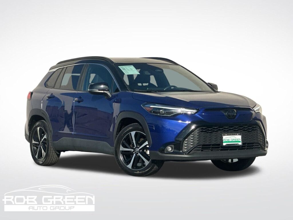 2024 Toyota Corolla Cross Hybrid XSE — photo 1 of 13
