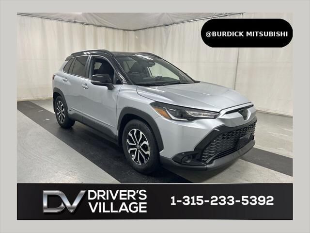 2023 Toyota Corolla Cross Hybrid SE — photo 1 of 13
