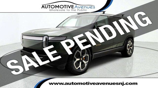 2024 Rivian R1S Adventure