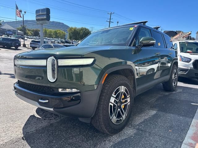 2023 Rivian R1S Adventure