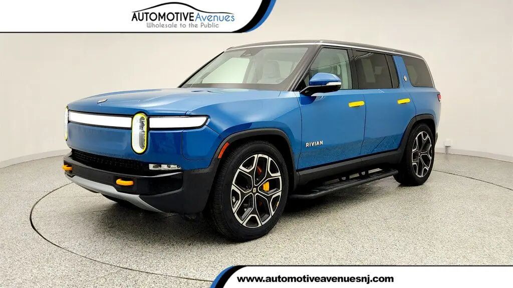 2024 Rivian R1S Adventure — photo 1 of 13