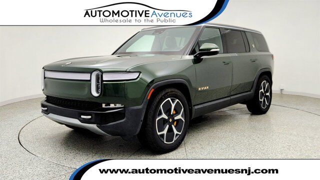 2024 Rivian R1S Adventure
