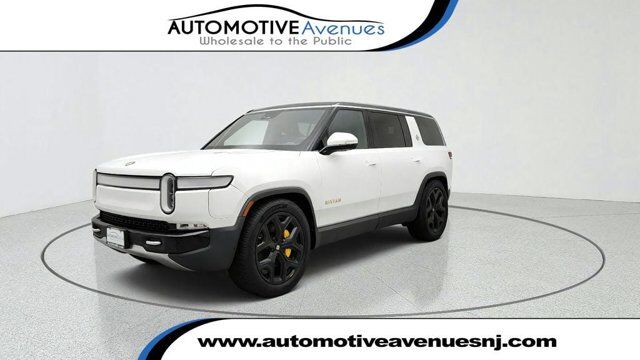 2022 Rivian R1S Launch Edition