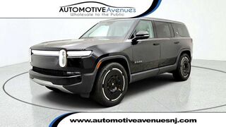 2025 Rivian R1S Adventure