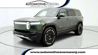 2025 Rivian R1S Adventure