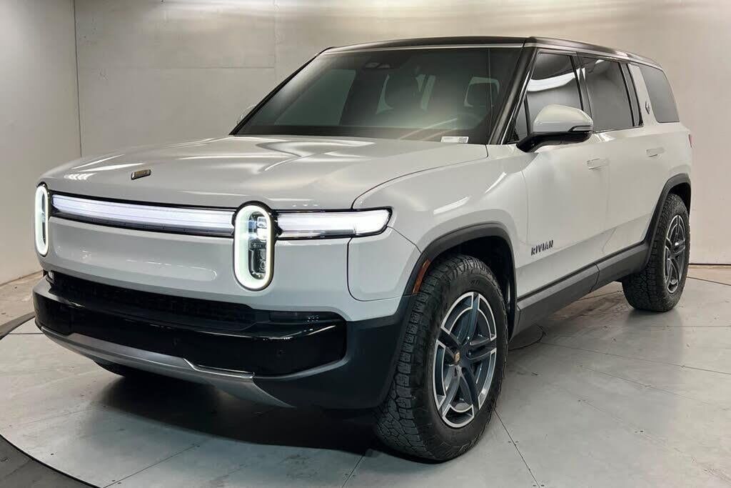 2025 Rivian R1S Adventure — photo 1 of 14