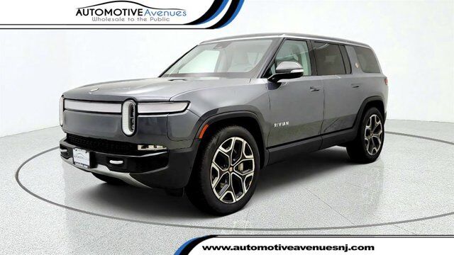 2024 Rivian R1S Adventure