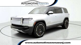 2025 Rivian R1S Adventure
