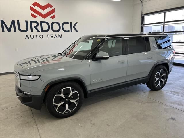 2024 Rivian R1S Adventure