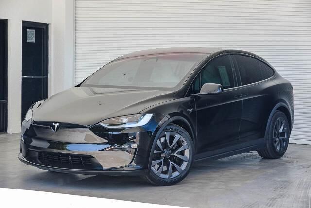 2023 Tesla Model X Base — photo 1 of 13