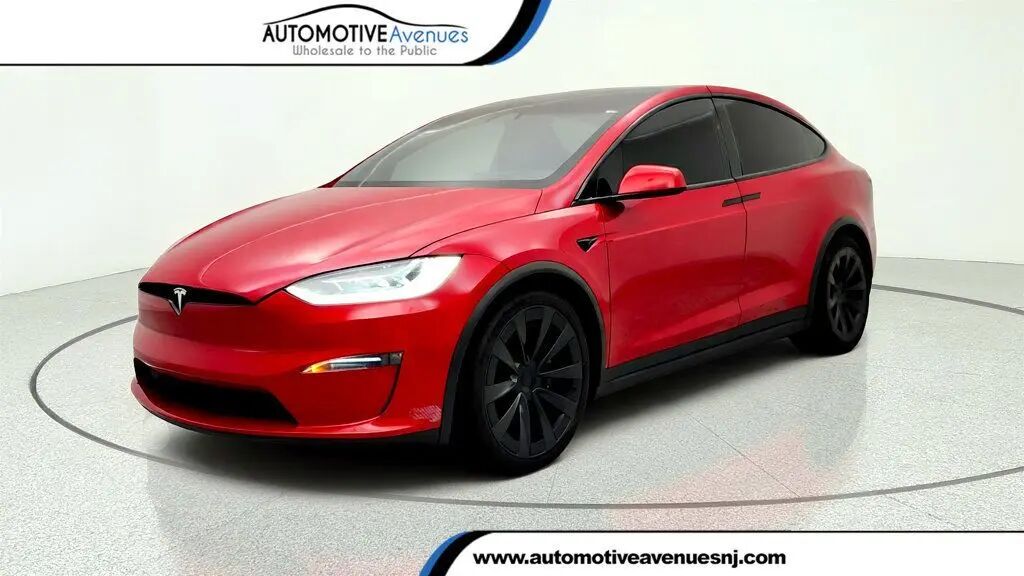 2022 Tesla Model X Plaid — photo 1 of 13