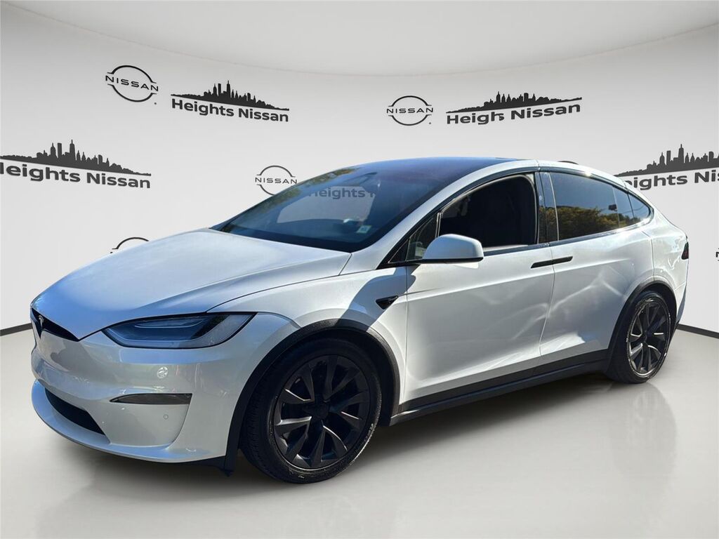 2023 Tesla Model X Plaid — photo 1 of 30