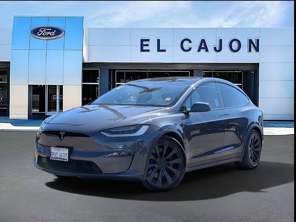 2022 Tesla Model X Plaid — photo 1 of 2
