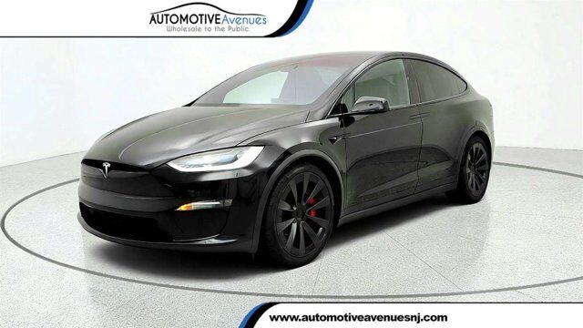 2024 Tesla Model X Plaid — photo 1 of 14