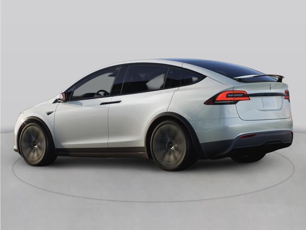 2022 Tesla Model X Plaid — photo 1 of 13