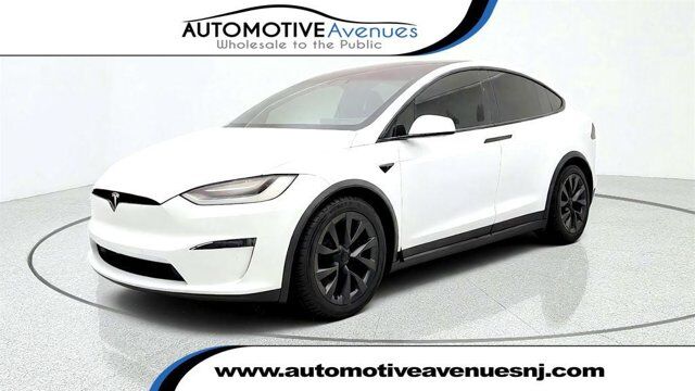 2023 Tesla Model X AWD w/ 7-Seat Interior &amp; Yoke Steering Wheel