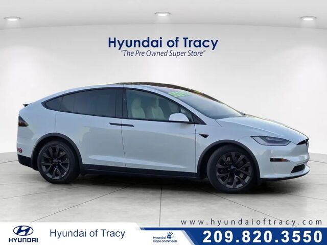2023 Tesla Model X Standard Range