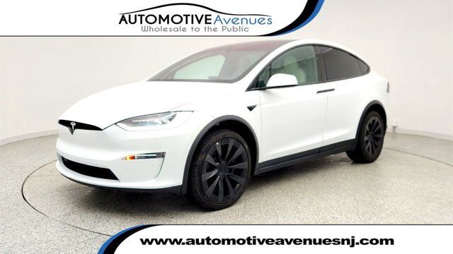 2022 Tesla Model X AWD w/ 22'' Turbine Wheels & Cream Premium Interior