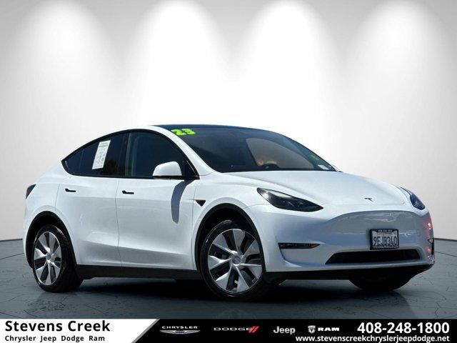 2023 Tesla Model Y Long Range — photo 1 of 13