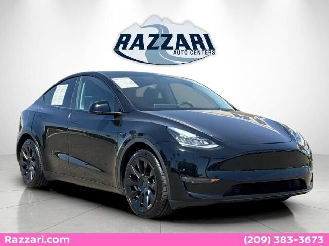 2022 Tesla Model Y Long Range — photo 1 of 27