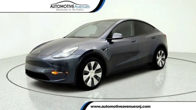 2023 Tesla Model Y Base