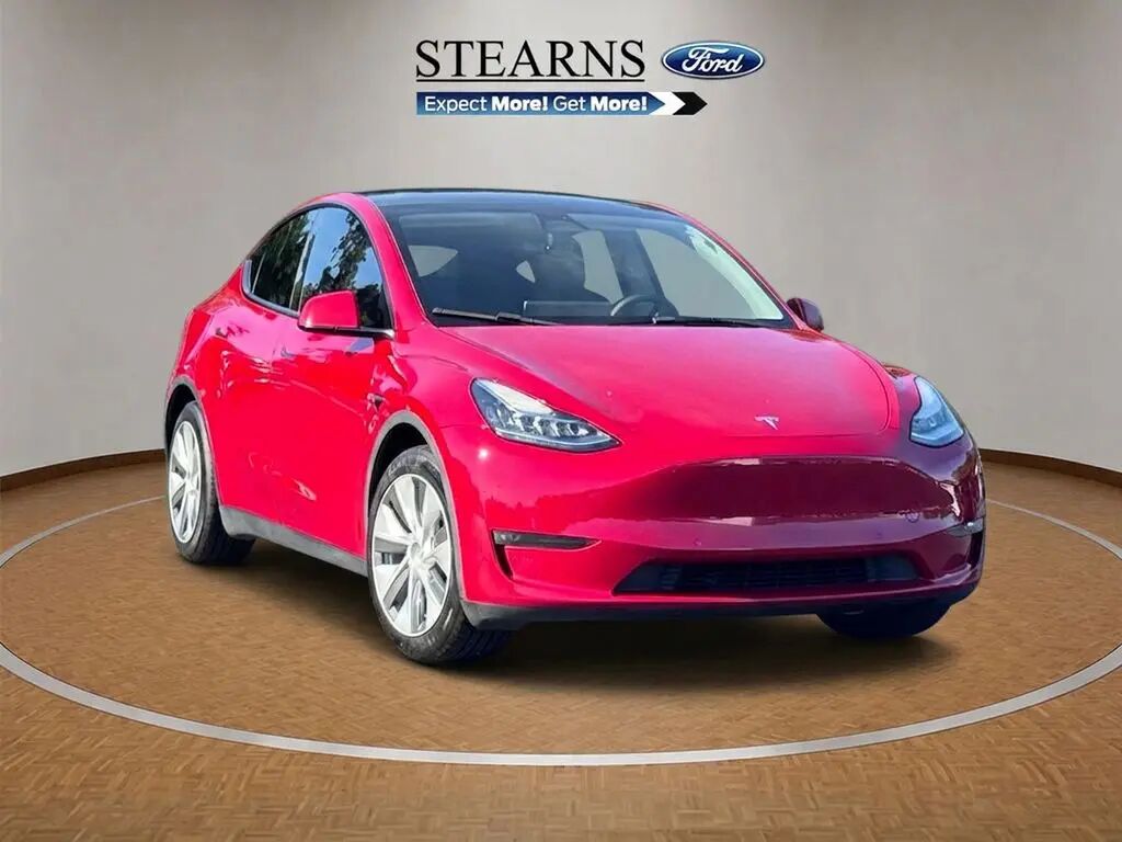 2022 Tesla Model Y Long Range — photo 1 of 25