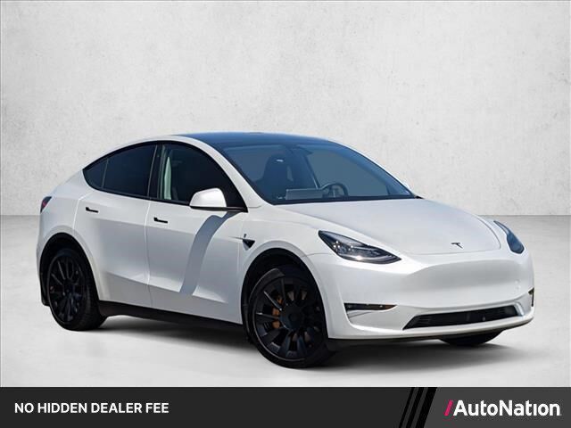 2022 Tesla Model Y Long Range — photo 1 of 13
