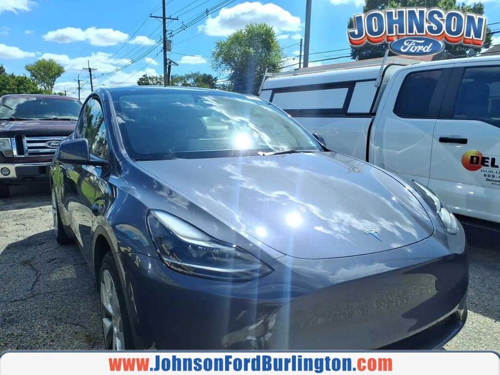 2023 Tesla Model Y Base — photo 1 of 23