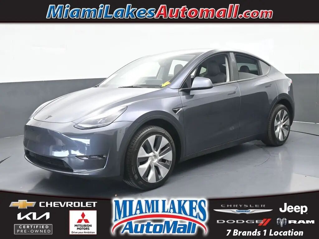 2023 Tesla Model Y Base — photo 1 of 2
