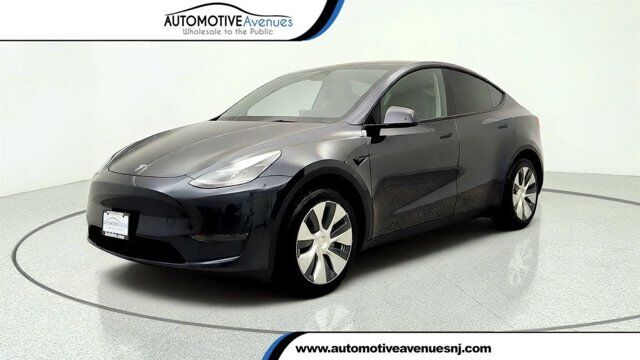 2024 Tesla Model Y RWD *Ltd Avail*