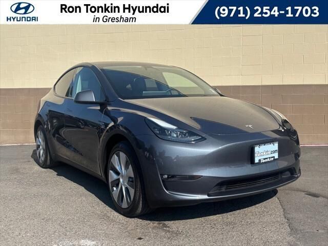2023 Tesla Model Y Base