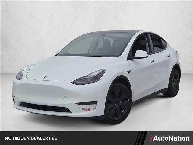 2023 Tesla Model Y Long Range — photo 1 of 13