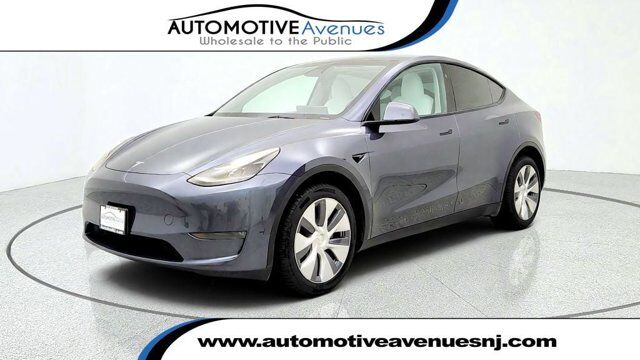 2023 Tesla Model Y AWD *Ltd Avail* w/ White & Black Premium Interior