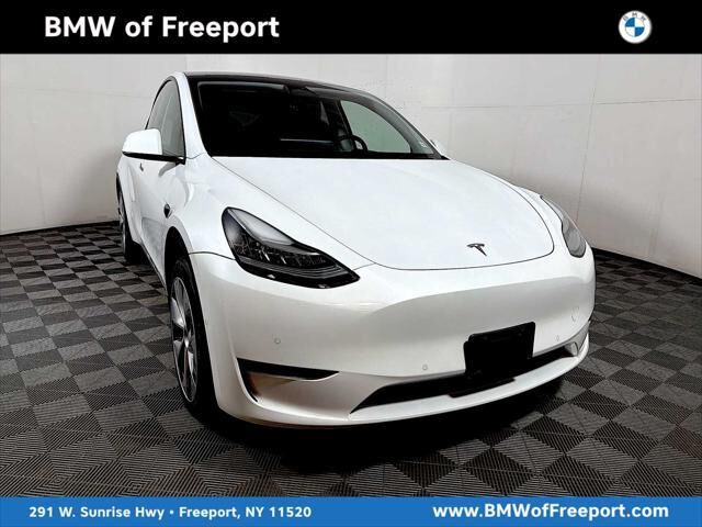 2022 Tesla Model Y Long Range — photo 1 of 1
