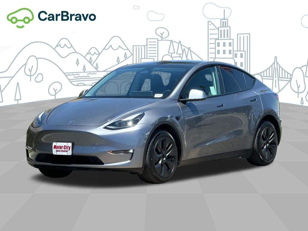 2024 Tesla Model Y Long Range — photo 1 of 6
