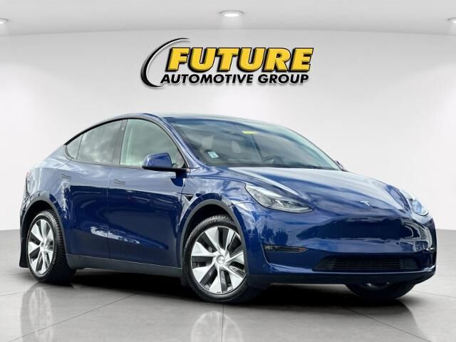 2023 Tesla Model Y Long Range — photo 1 of 52