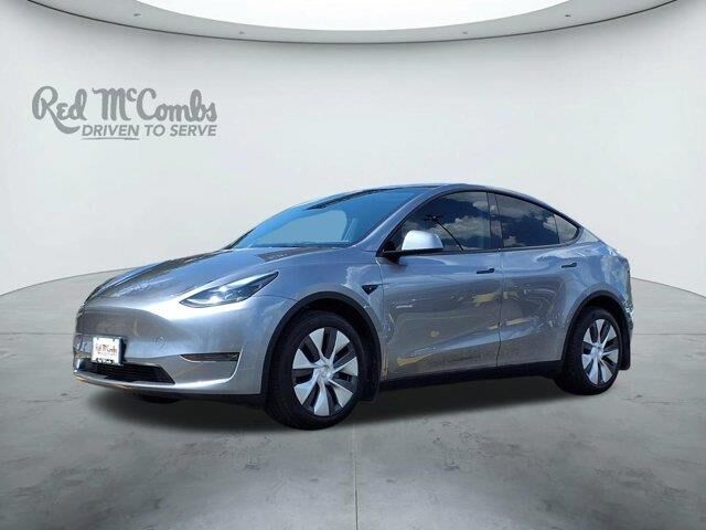 2024 Tesla Model Y Long Range — photo 1 of 13