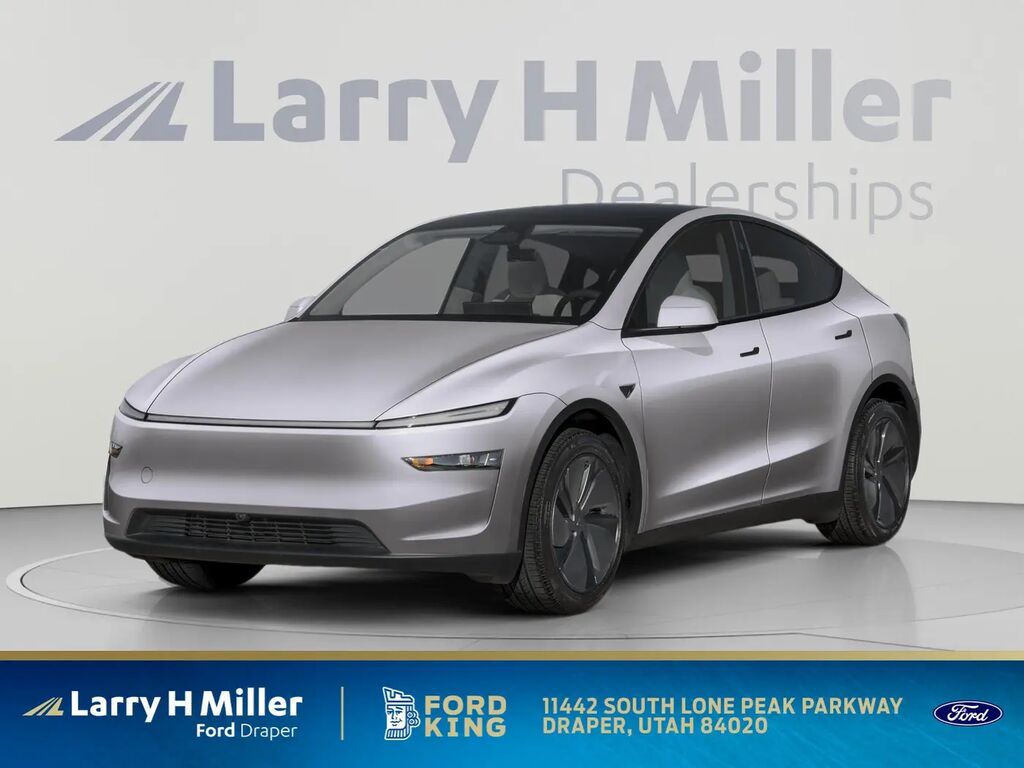 2026 Tesla Model Y Long Range — photo 1 of 14