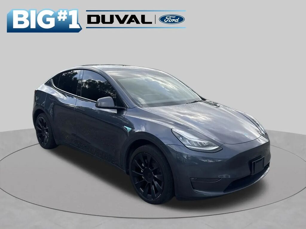 2023 Tesla Model Y Long Range — photo 1 of 7