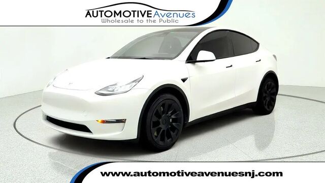 2023 Tesla Model Y Base