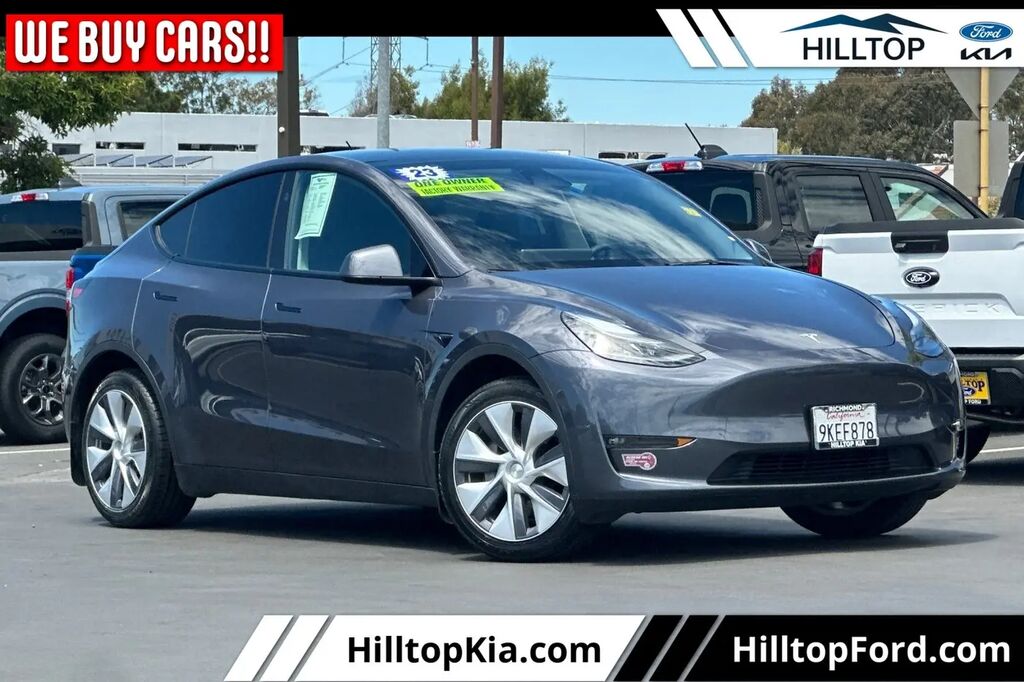 2023 Tesla Model Y Long Range — photo 1 of 13