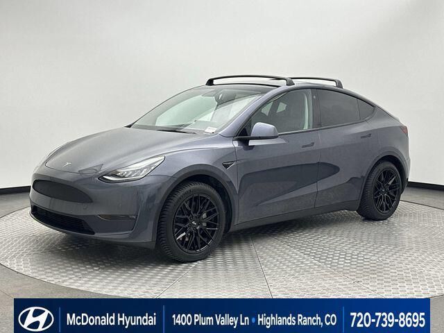 2022 Tesla Model Y Long Range — photo 1 of 13