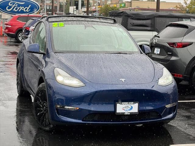 2023 Tesla Model Y Long Range — photo 1 of 13