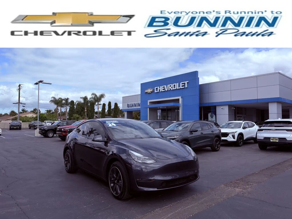 2024 Tesla Model Y Long Range — photo 1 of 13