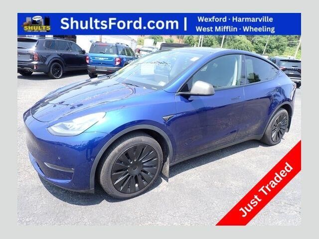 2022 Tesla Model Y Long Range — photo 1 of 1