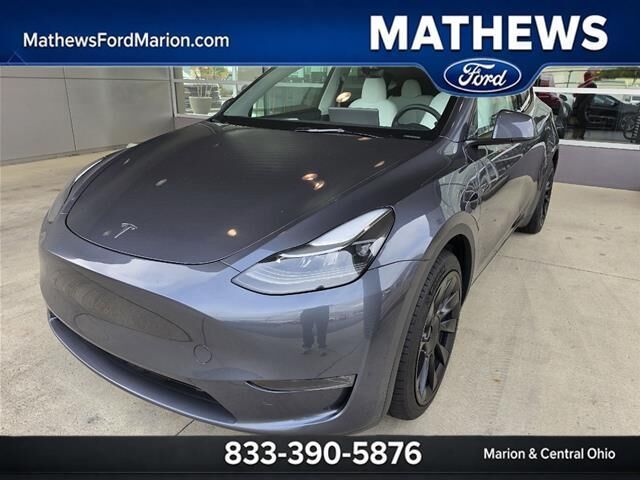2023 Tesla Model Y Long Range — photo 1 of 13